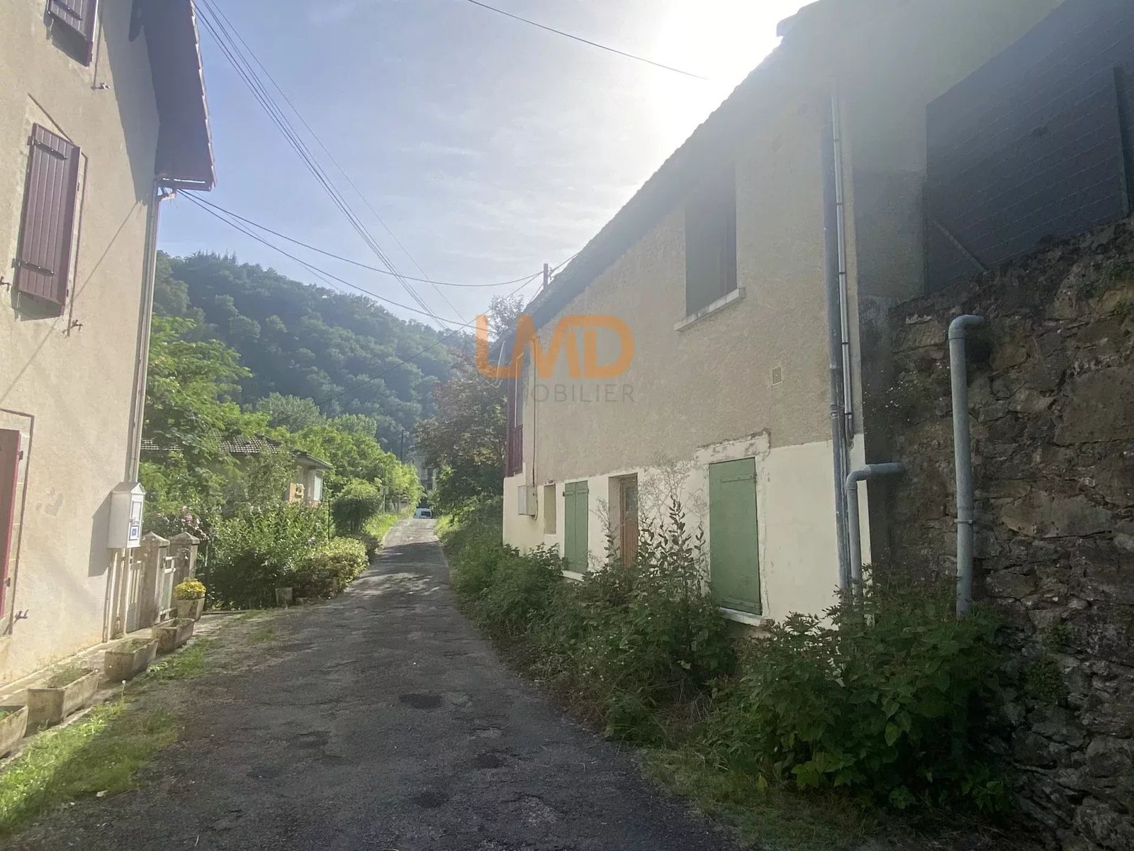 Maison à rénover intégralement - 612f0699-9fac-4085-8e72-4ea14c38f18d