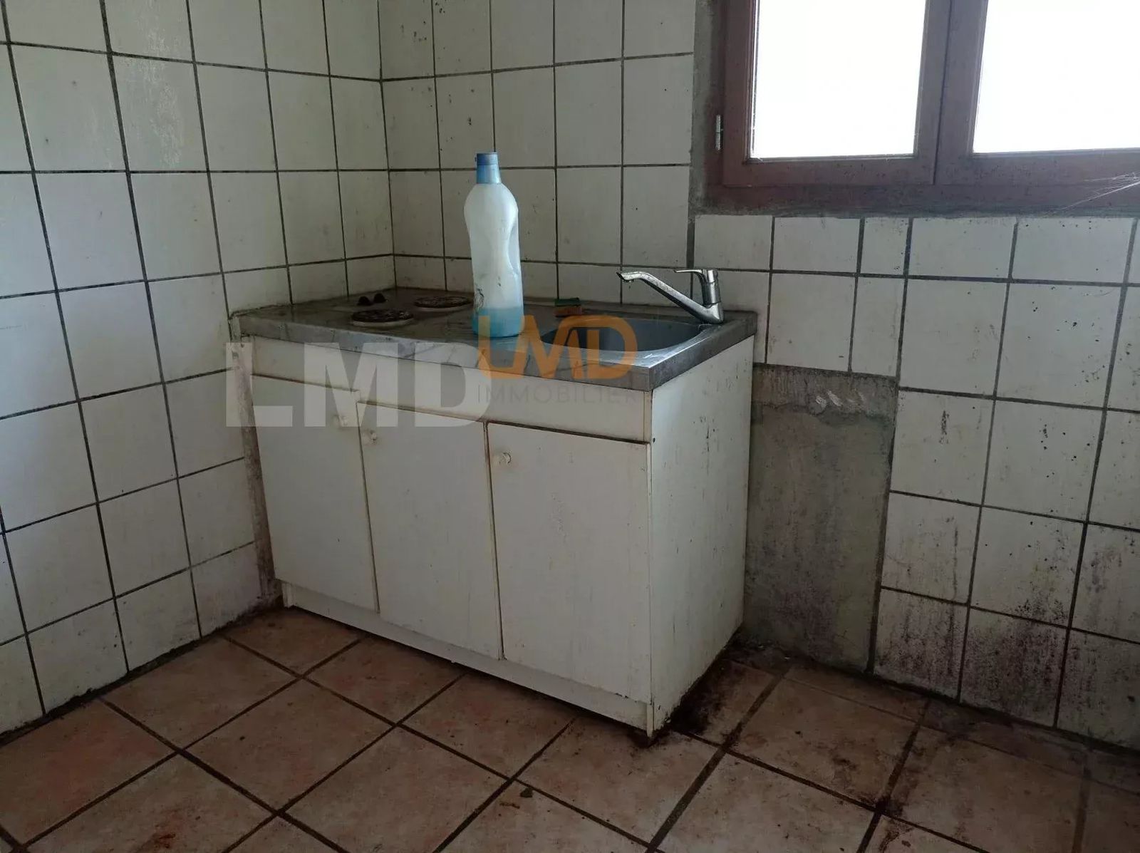 Maison à rénover intégralement - 2a0f0a66-bc4b-4681-b203-0b29f7e7e83c