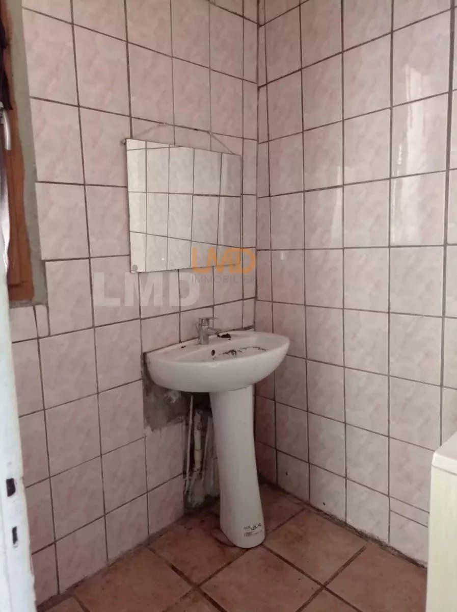 Maison à rénover intégralement - 54efa7c6-24d9-447d-8370-d2bda4dc00d2