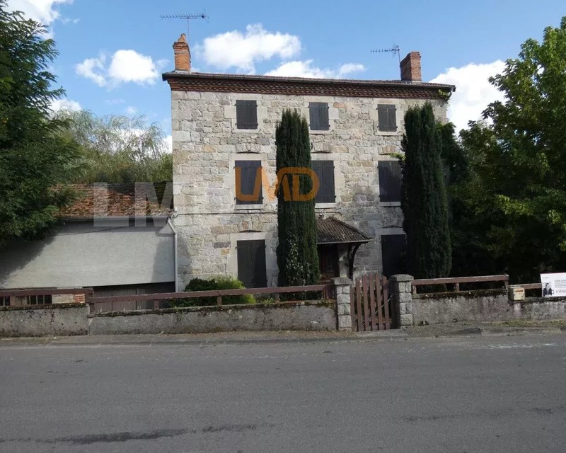 Grande maison en pierre - 94593446-2673-48fa-84f8-7c029cf2b281