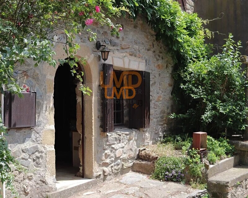 Maison de village en pierre - 95m2 - 4 chambres - Terrain non attenant - 4790d041-8cd1-4e07-9c0f-a5634be39542