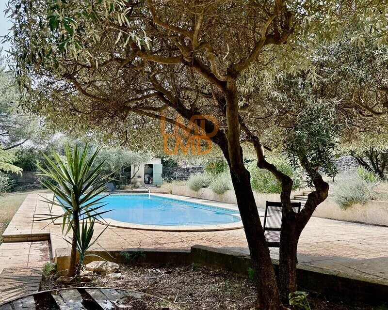 Maison Traversante R+1, Piscine, Terrasse, Jardin, - MAISON JARDIN PISCINE PROCHE ÉCUSSON NIMES