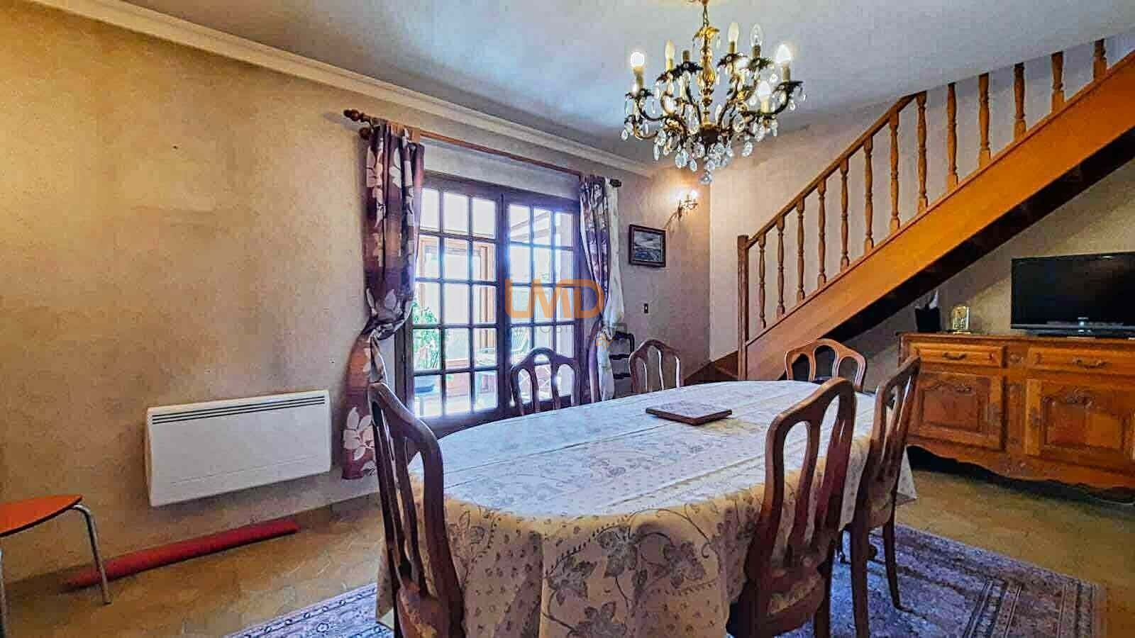 Maison 4 Chambres- 10 min TGV - 10 MIN Vendôme  - Salle à manger 2