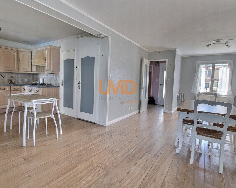 Maison 5 pièces 120 m² avec piscine et jardin – Saint-Jean-d’Angély - Exposio 133653264