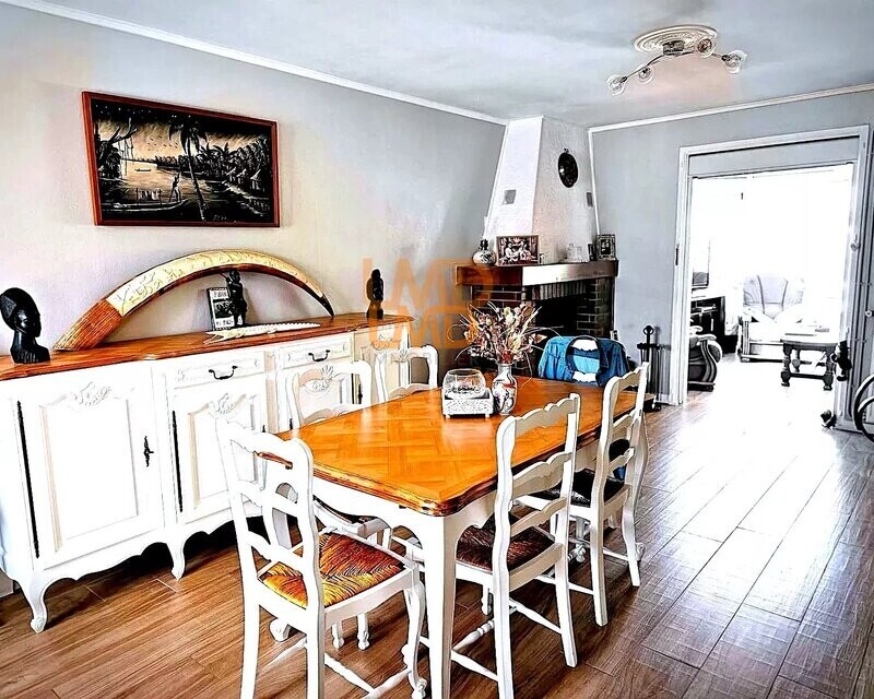 Maison lumineuse - 53a91a57-a924-46d0-9876-35cb7147020b