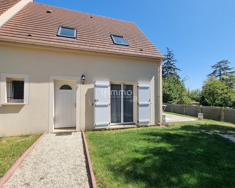 Maison au calme de  82 m² à esbly  - Photo facadea