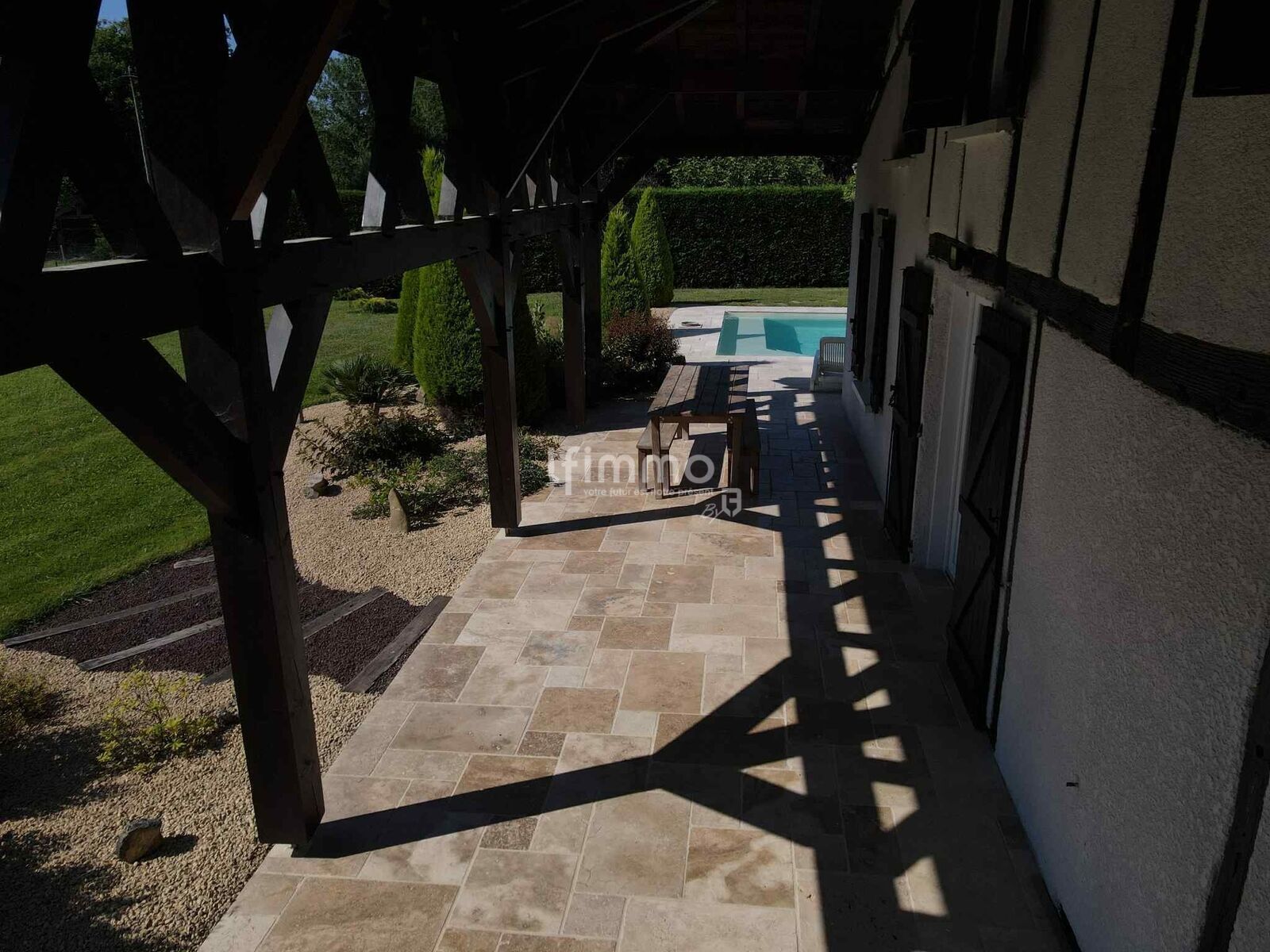 Authentique  - 32ecb941-9c1a-4601-89ec-daeb26a957ac