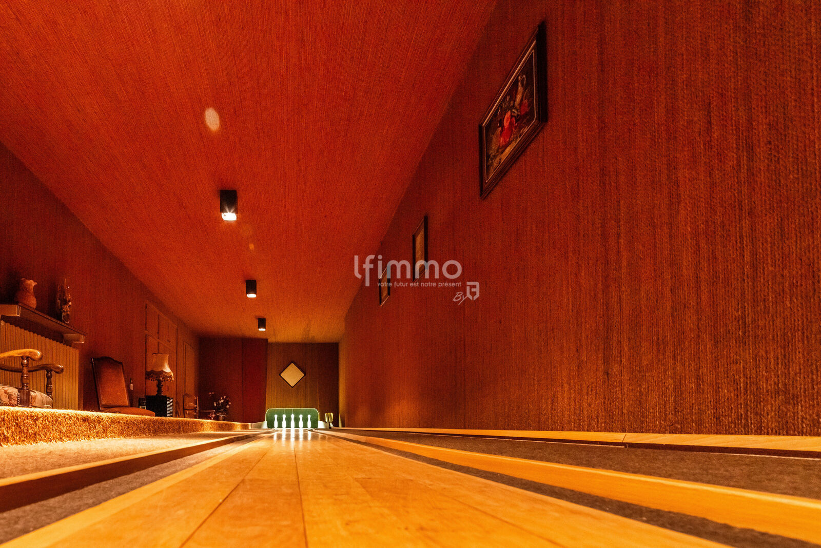 Maison dotée d'un grand cachet, au cœur d'un sympathique village. - 06 novembre 2024-16535c9a0691