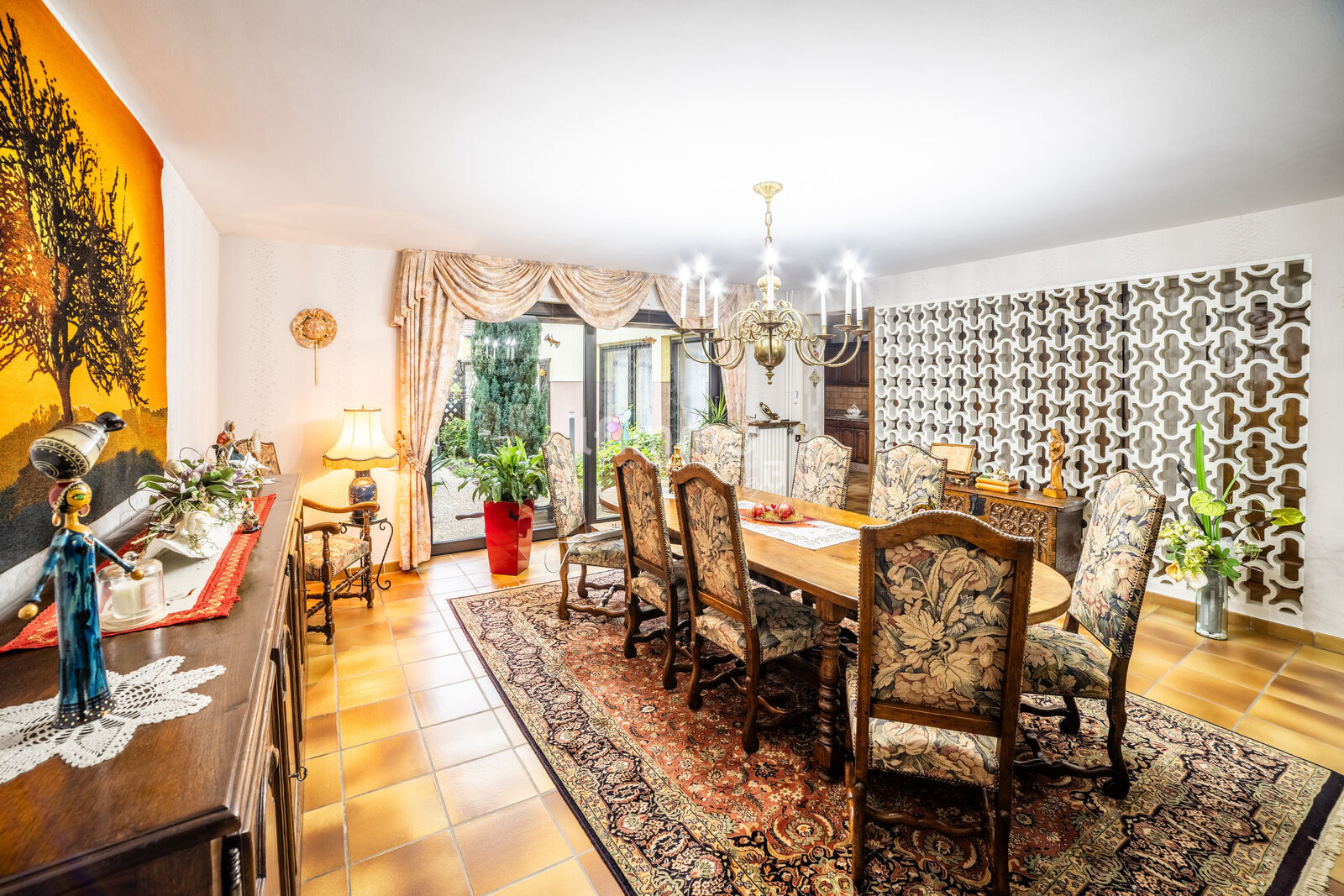 Maison dotée d'un grand cachet, au cœur d'un sympathique village. - 06 novembre 2024-16425c9a0672-hdr