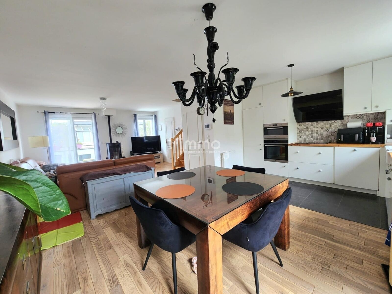 Maison avec jardin arboré  - 2012c1d8-c25e-477a-8ef9-bfc93ffb7d20