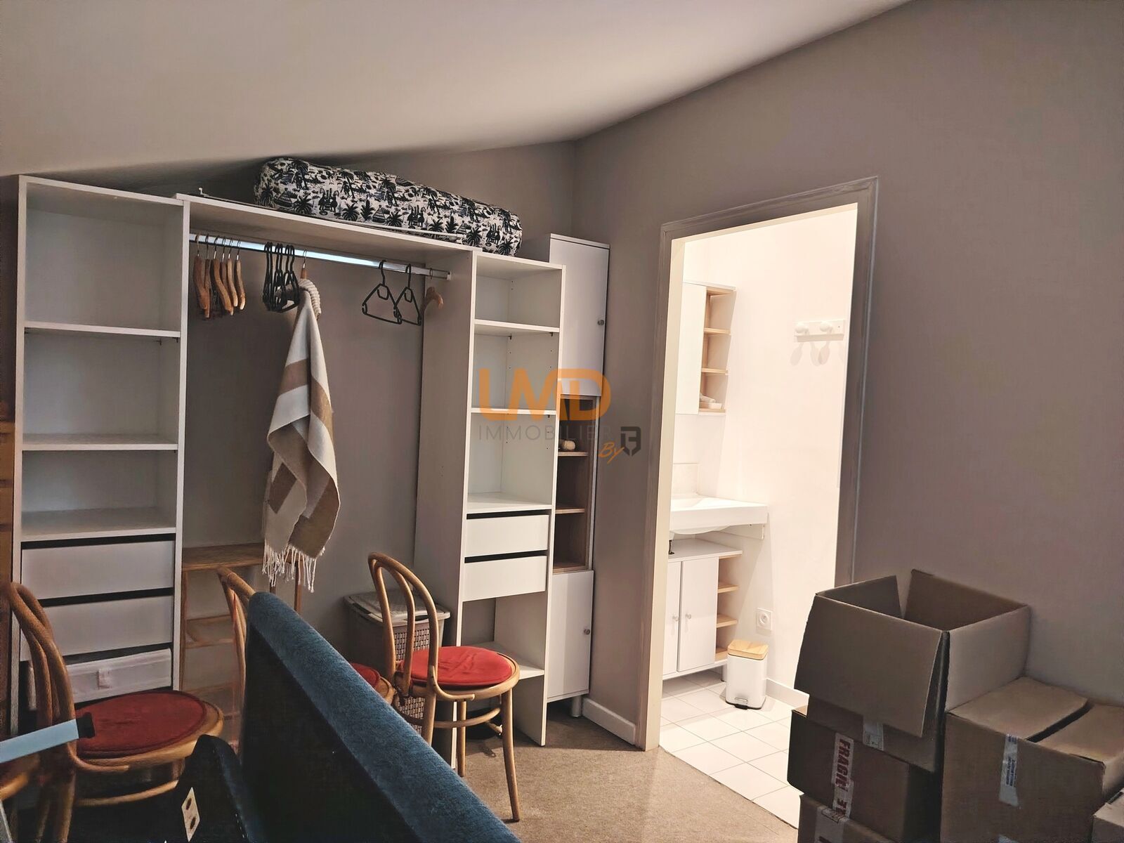 Maison d'architecte sans vis à vis avec vue panoramique - 11-villefranche de rouergue-6 chambres grand jardin-proche commodité