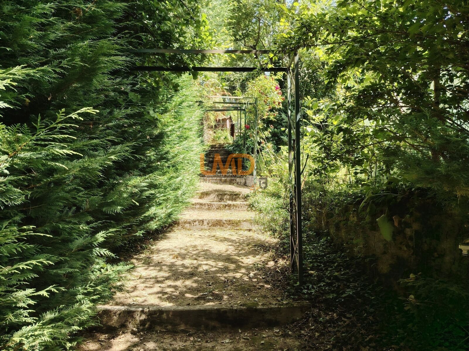 Maison d'architecte sans vis à vis avec vue panoramique - 20