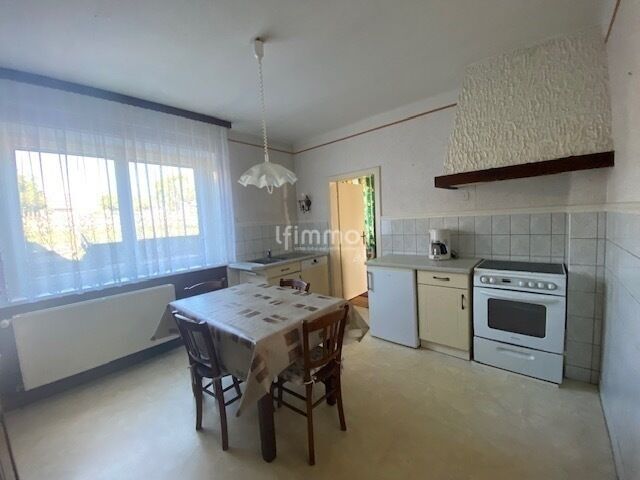 Maison de village avec dépendances et vaste terrain. - Photo cuisine tata marthe