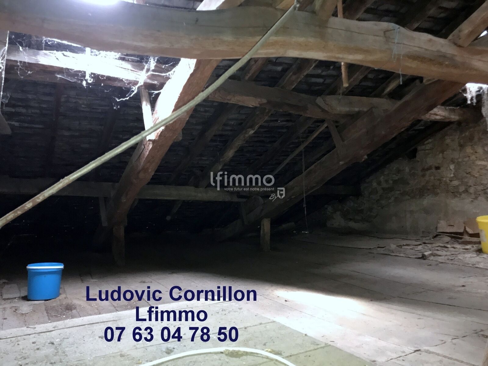 Maison de village à rénover - Img 6778