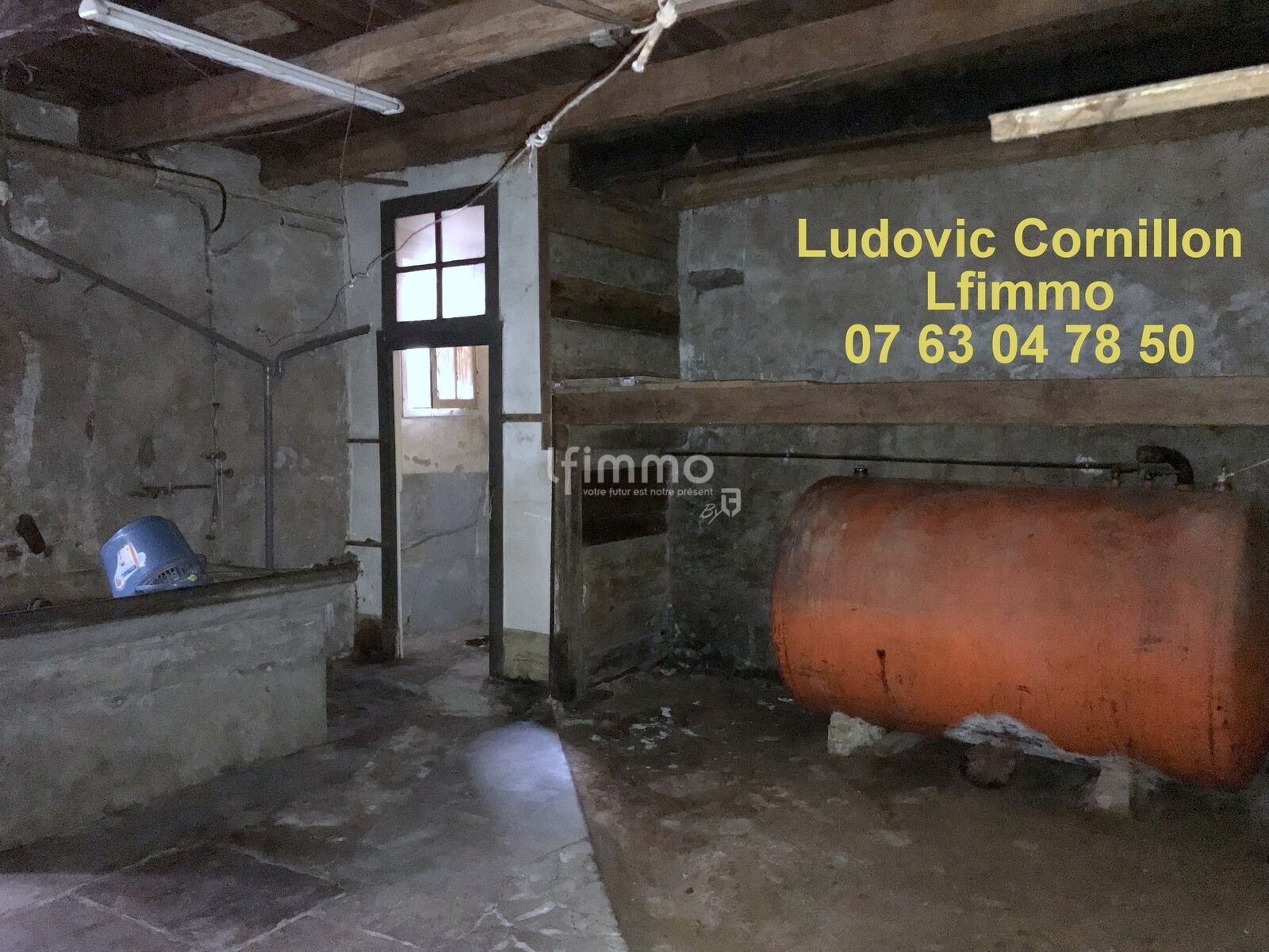 Maison de village à rénover - Img 6749