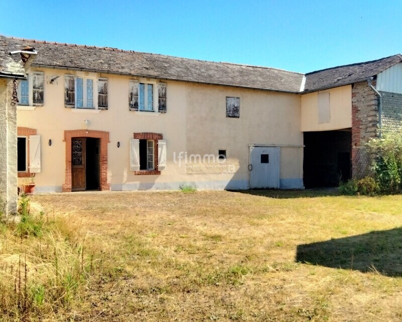 Corps de ferme à rénover aurilhan - vue cour