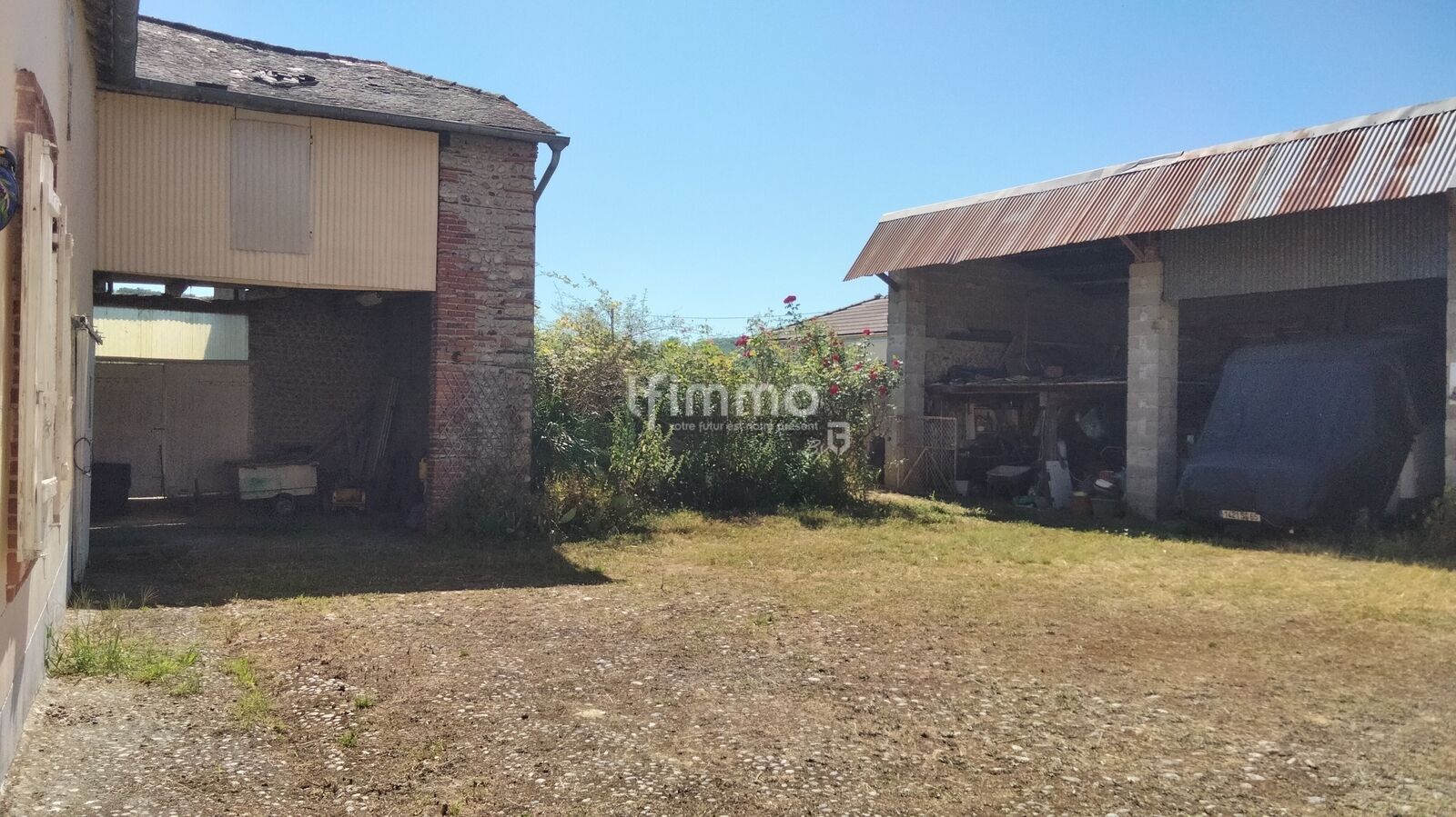 Corps de ferme à rénover aurilhan - dépendances intérieur