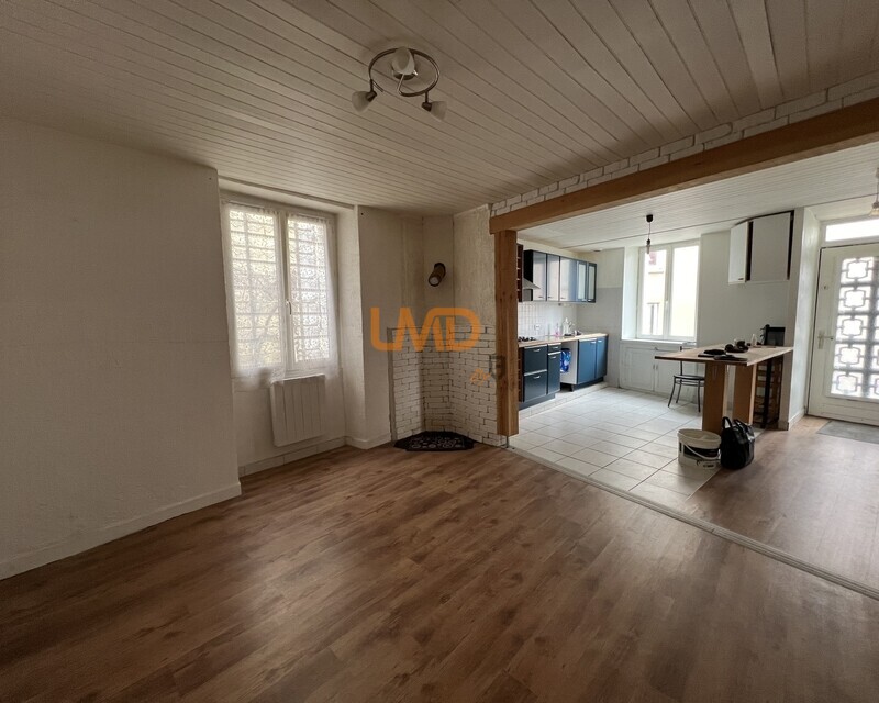 Maison Firmi 69000 € dont bouquet de 35 000 € - S a m et cuisine