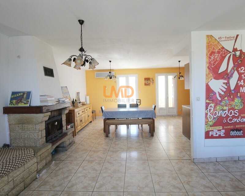 Maison de village avec terrasse, garage et atelier - 1000018160