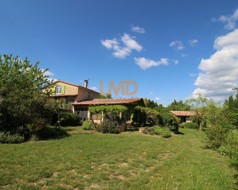 Maison familiale de 136m² avec jardin arboré de 5470 m² - Img 1984