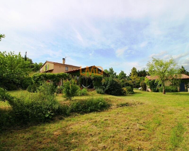 Maison familiale de 136m² avec jardin arboré de 5470 m² - Dd