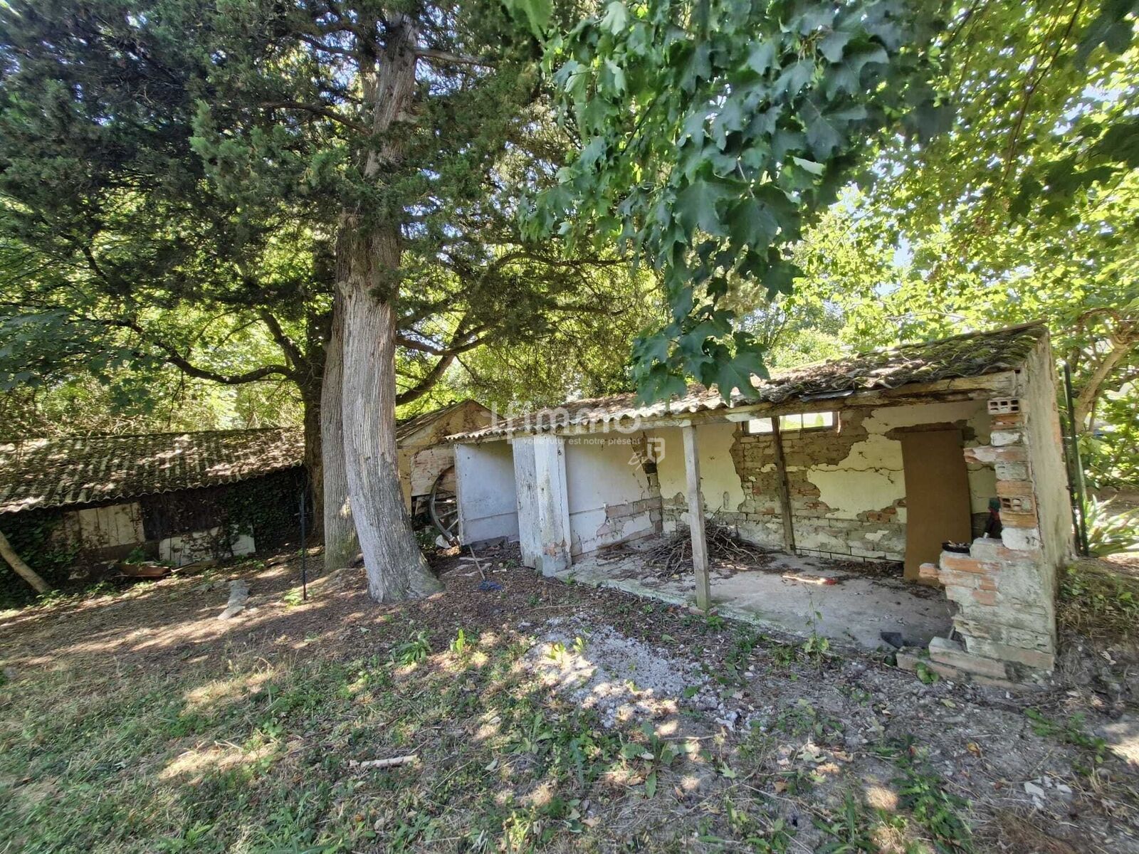 Corps de ferme à rafraichir en bordure de ruisseau ! - 996e2e1f-42d6-4df2-8304-058b237b36d9