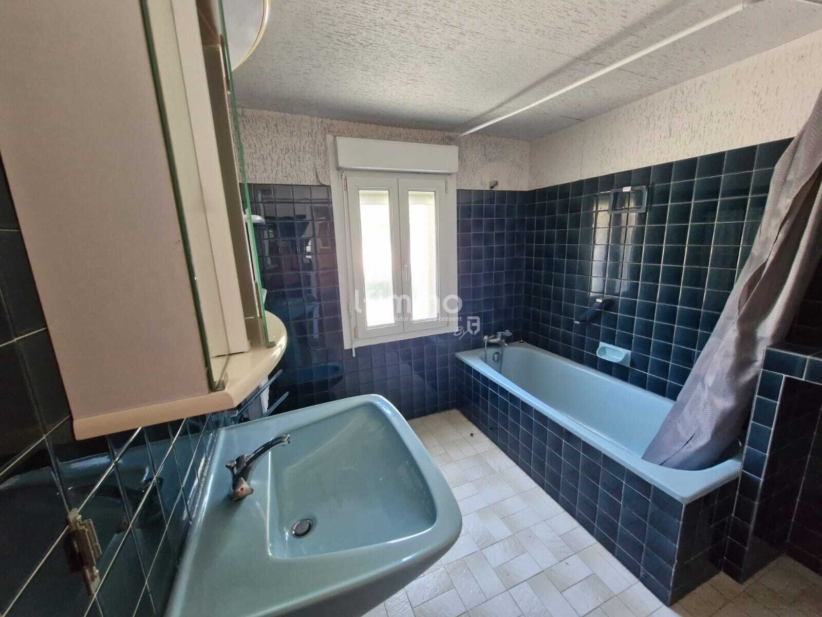 Corps de ferme à rafraichir en bordure de ruisseau ! - 1cf9cfaa-eb5a-4160-8caf-90a728ee6181