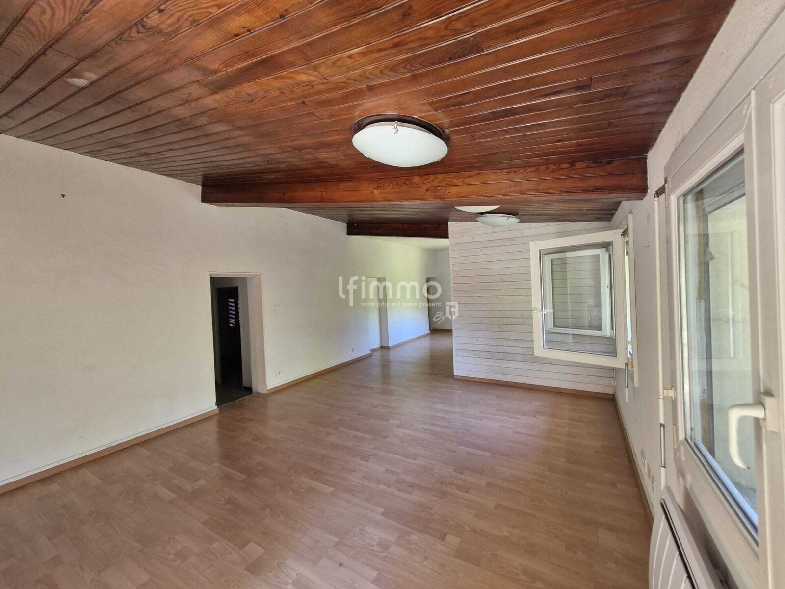 Corps de ferme à rafraichir en bordure de ruisseau ! - 8447a1b9-4a86-455f-aea2-09856aeee180