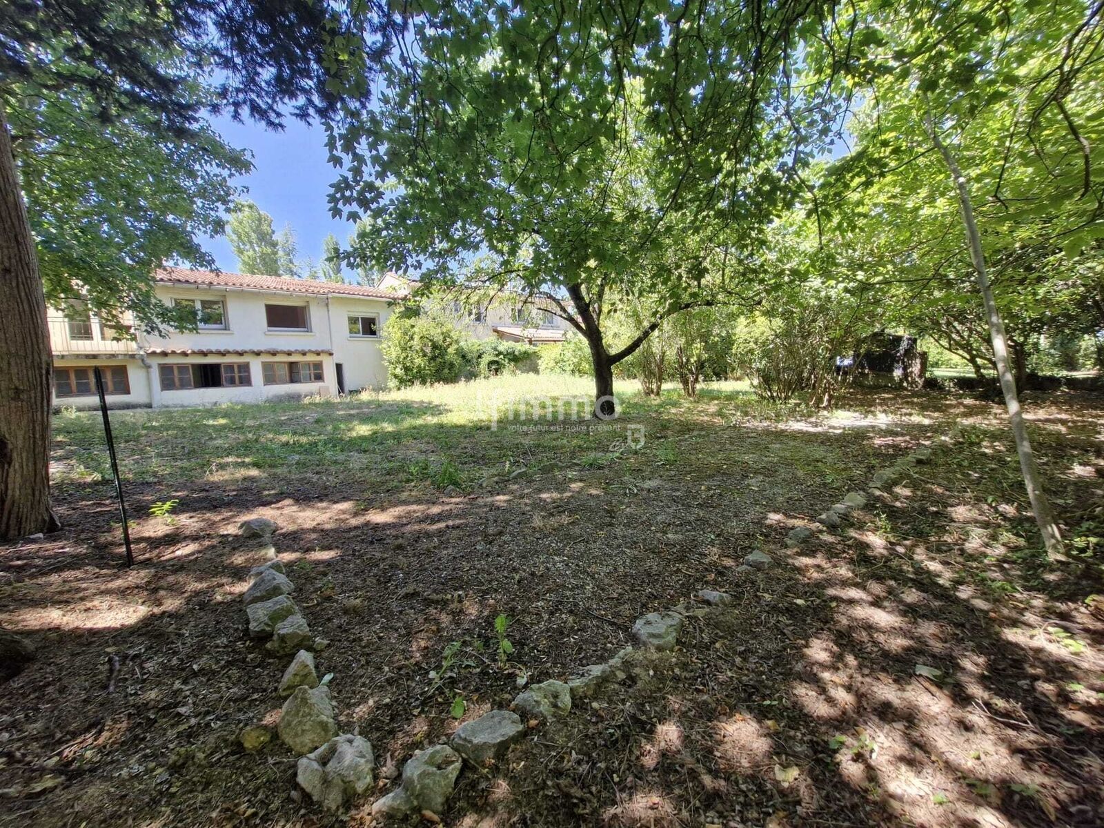 Corps de ferme à rafraichir en bordure de ruisseau ! - F75e52c2-d8bc-4626-9c2c-8f8e3be199ef