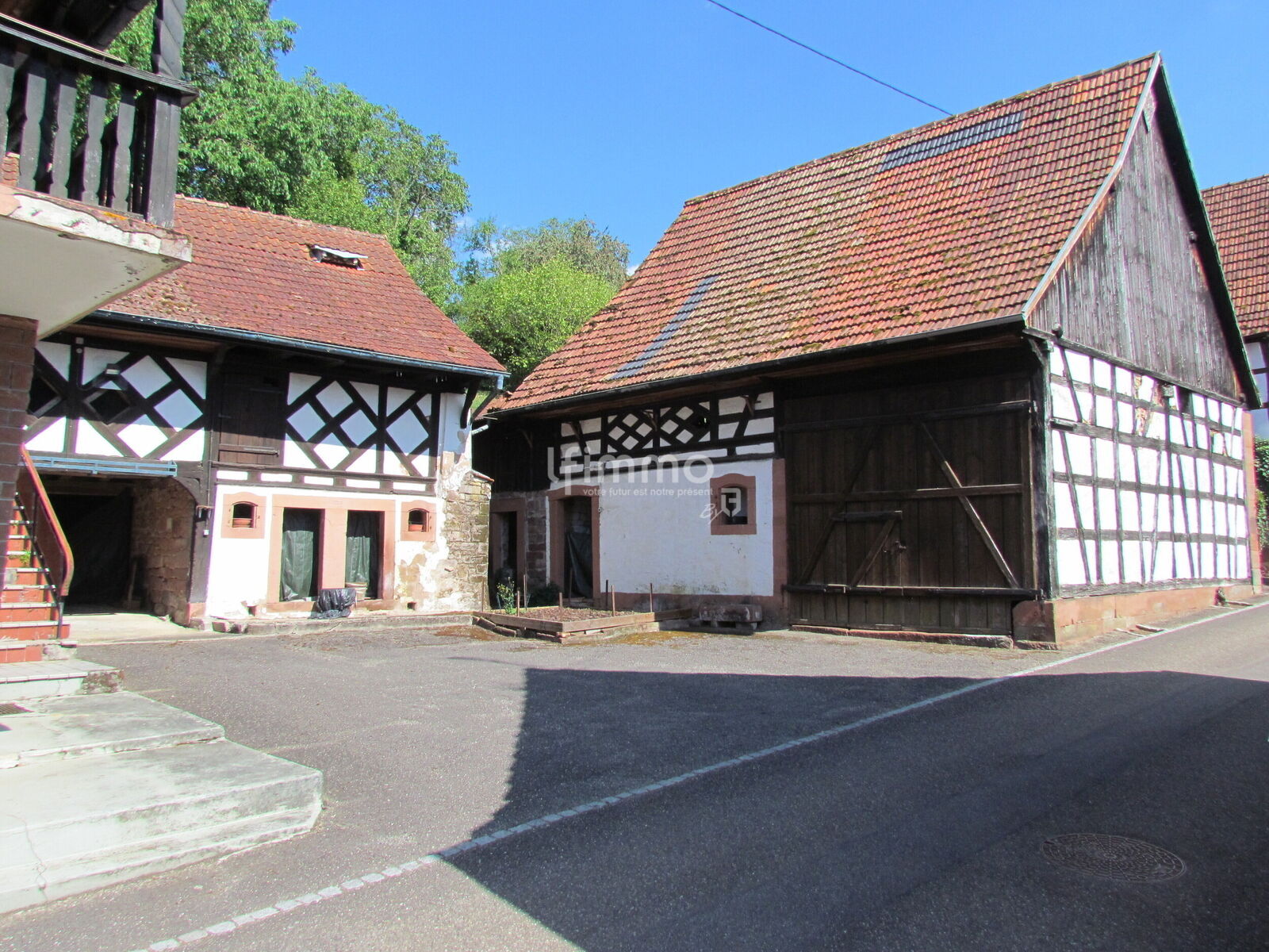 Maison alsacienne avec 2 dépendances, sur 33 ares - Img 3145