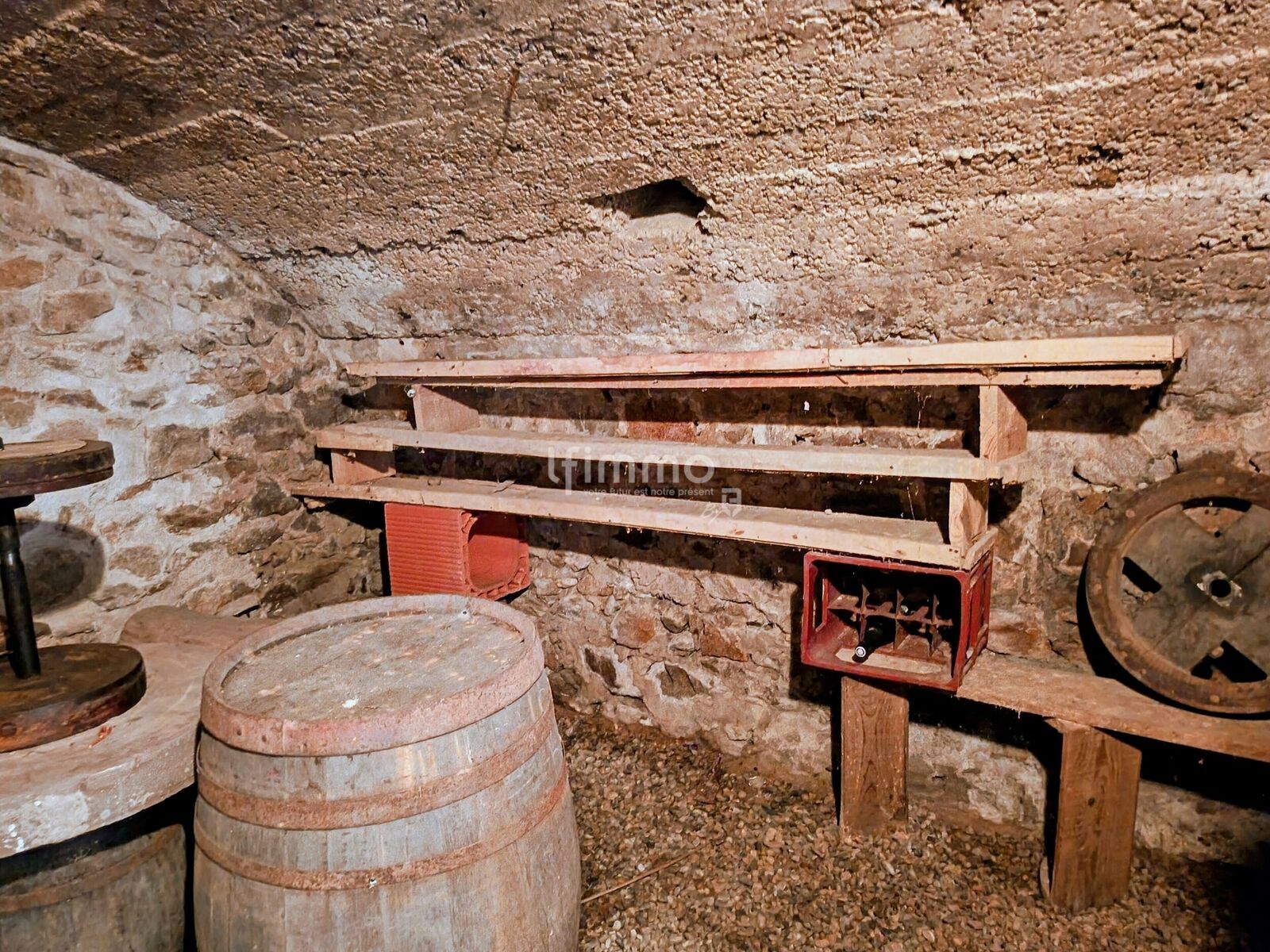 Maison XIXème en pierres ! - La cave voûtée très fraîche...