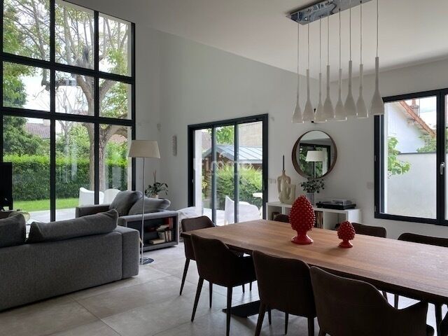 Maison d'architecte de 410m2 sur un terrain divisible de 910m2 - Img 8696