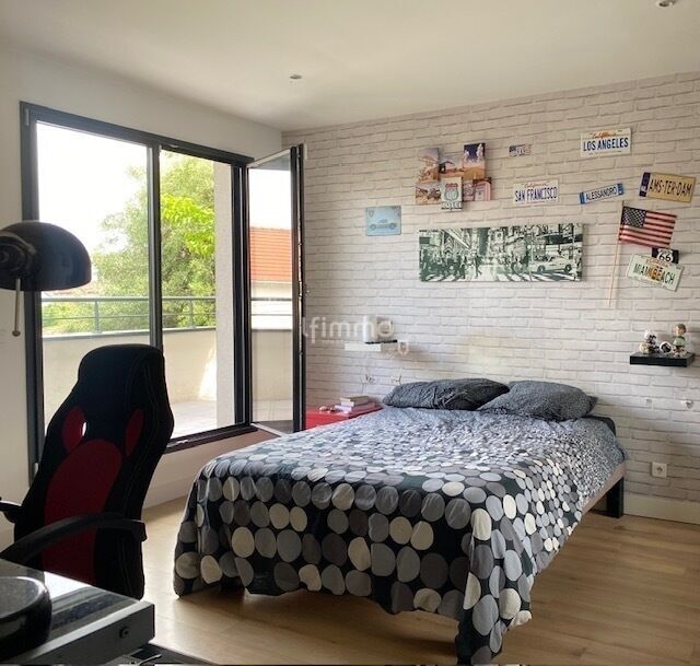 Maison d'architecte de 410m2 sur un terrain divisible de 910m2 - Img 8788