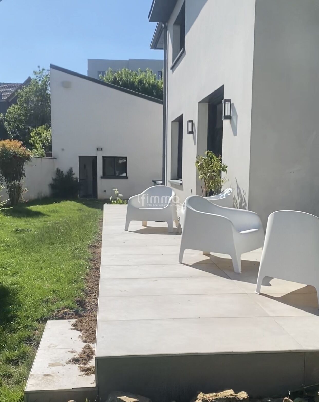 Maison d'architecte 410m2 et Bureau sur un terrain de 885m2 - Img 9952