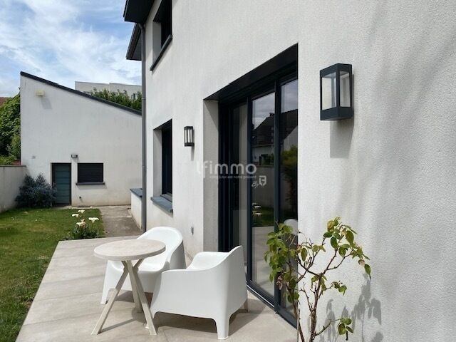 Maison d'architecte 410m2 et Bureau sur un terrain de 885m2 - Img 8893