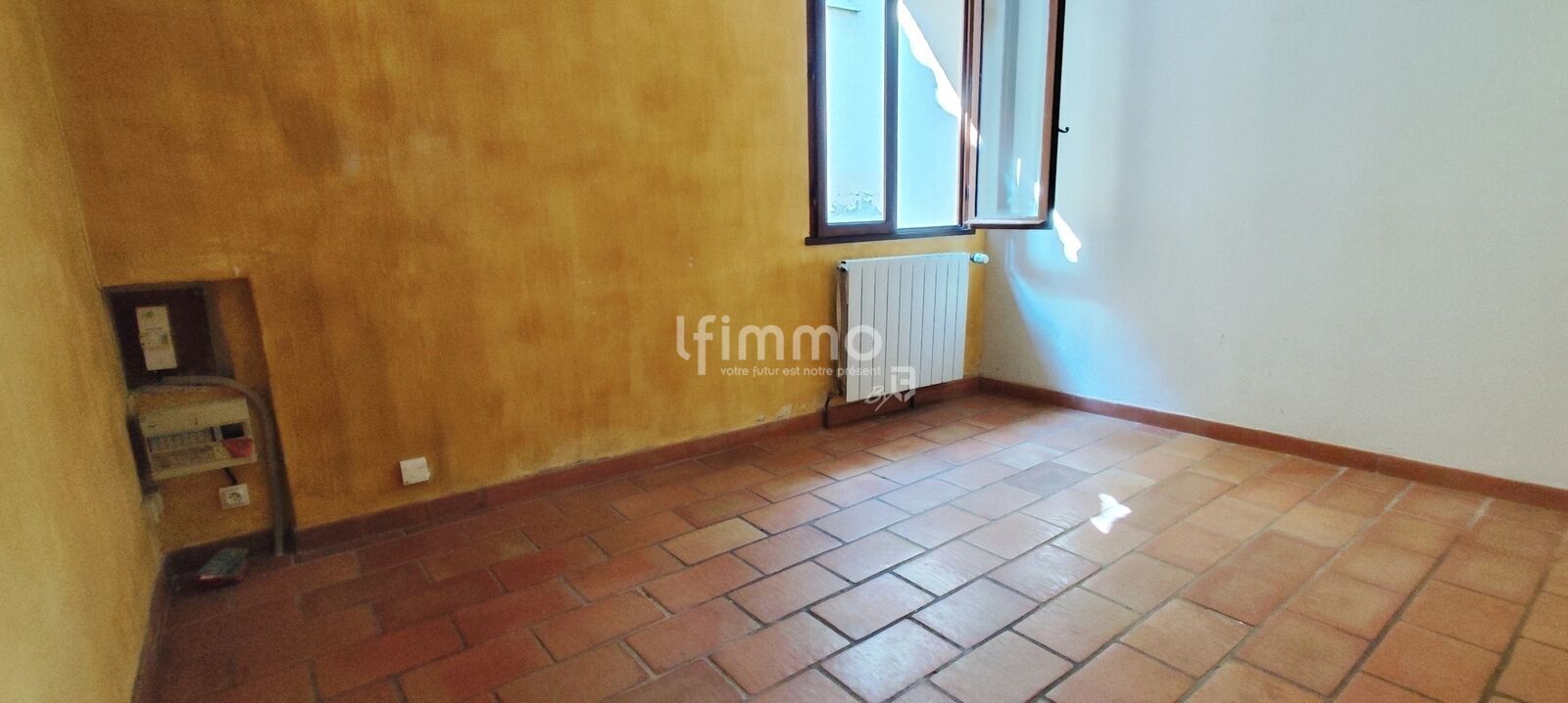 Maison 4 pièces 3 chambres 2 terrasses 1 garage. - Img 20250712 095445