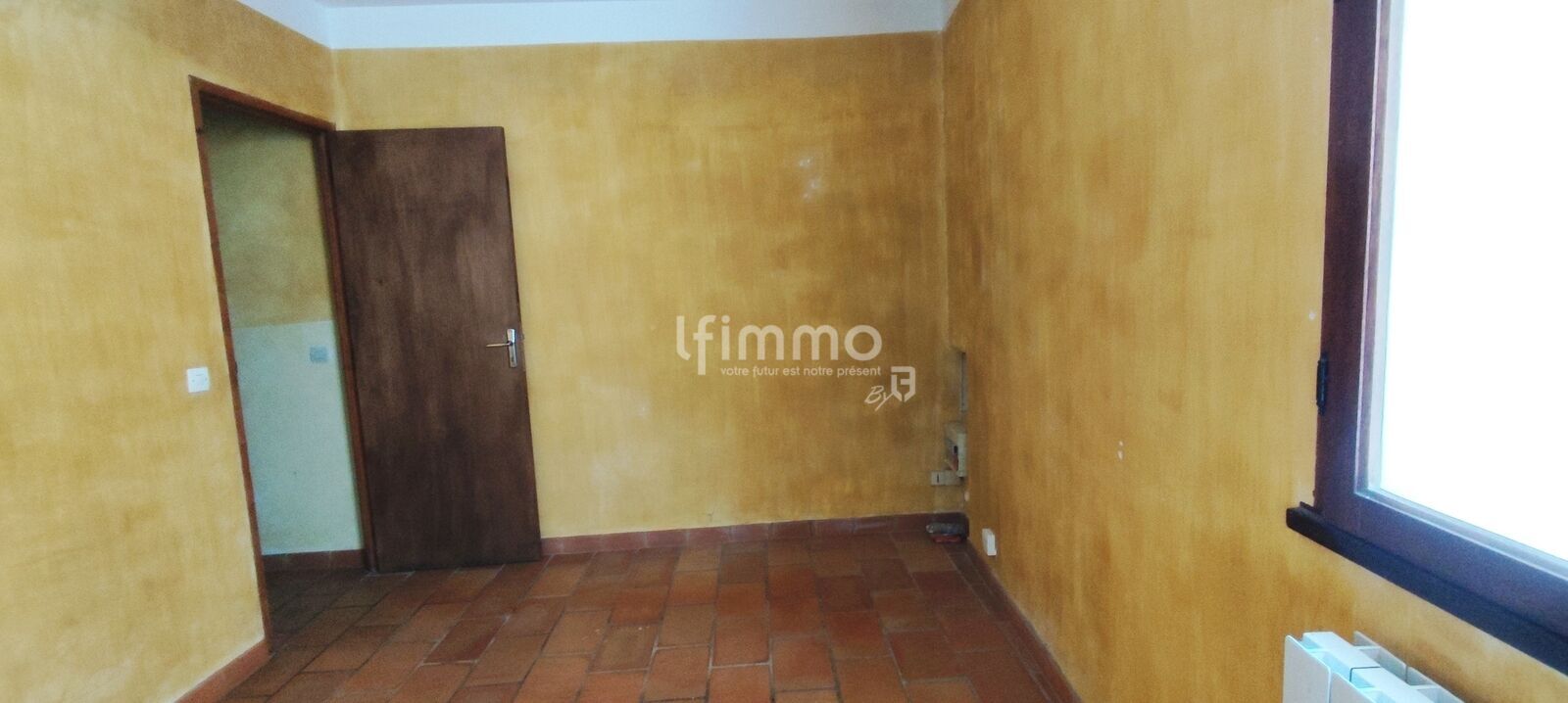 Maison 4 pièces 3 chambres 2 terrasses 1 garage. - Img 20250712 095428