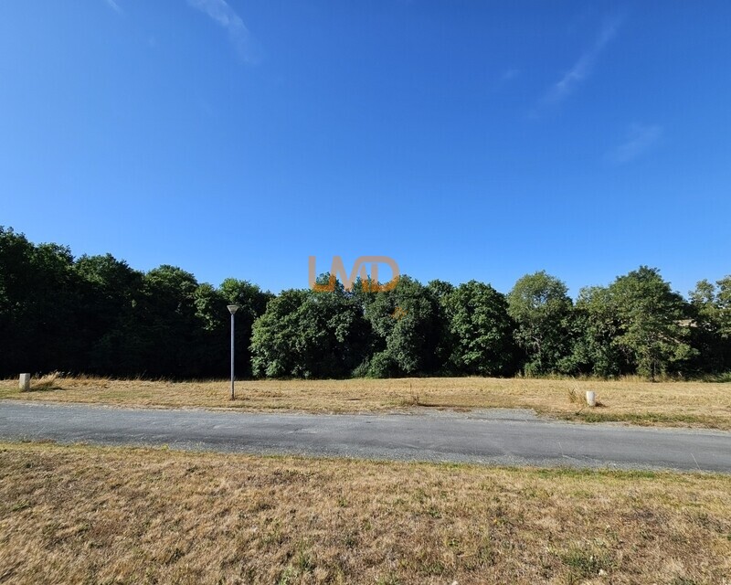 Terrain constructible. - Photo lot 21 et 22