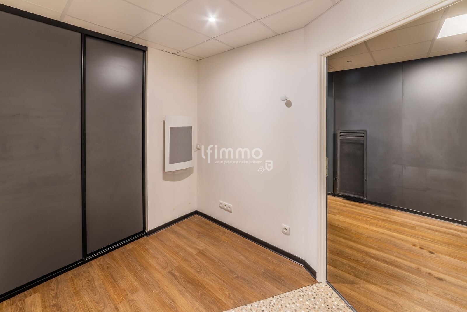 Locaux Commerciaux à vendre, dans la Vieille-Ville de Faulquemont. - 29 juillet 2025-14175c9a8943-hdr