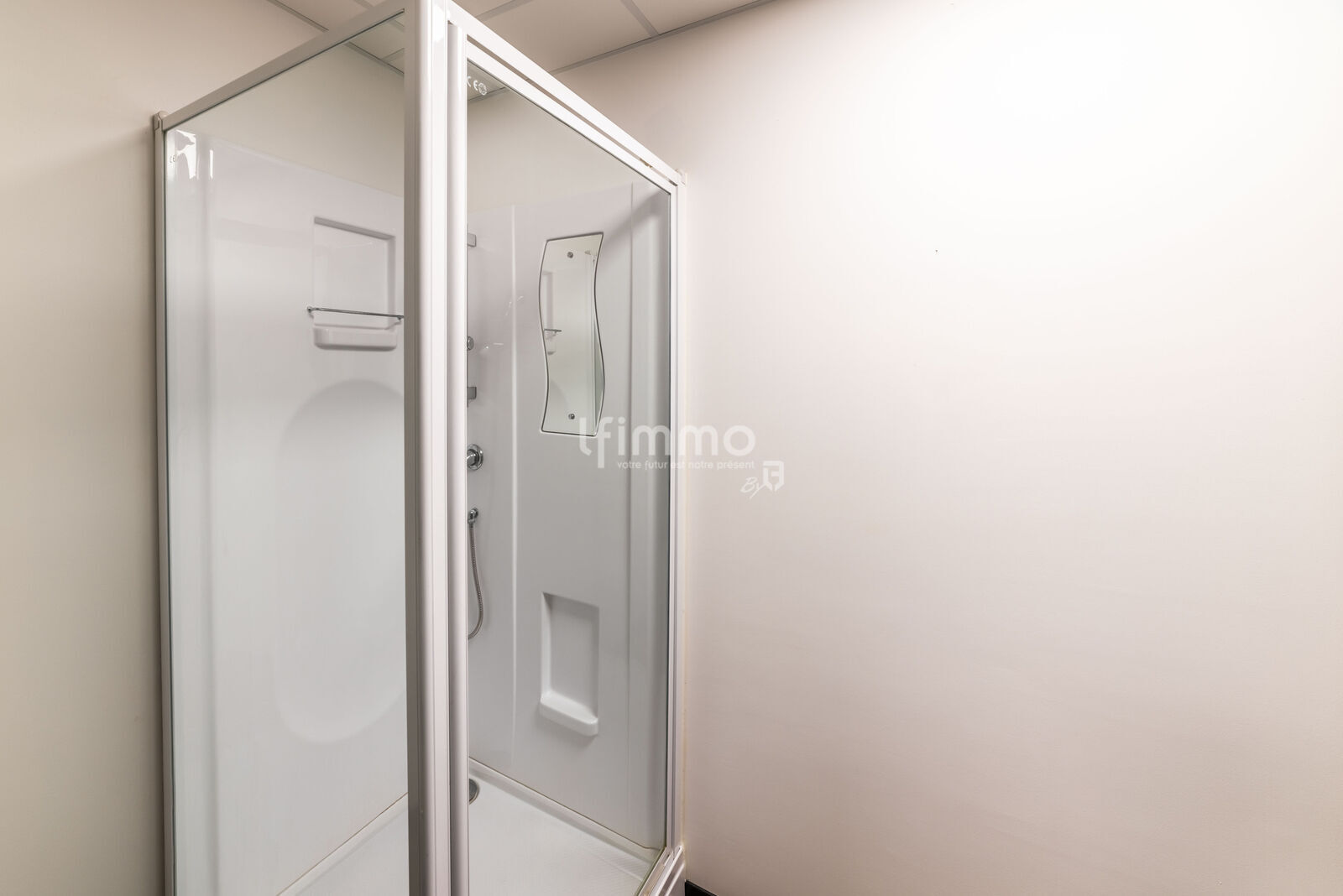 Locaux Commerciaux à vendre, dans la Vieille-Ville de Faulquemont. - 29 juillet 2025-14195c9a8952-hdr