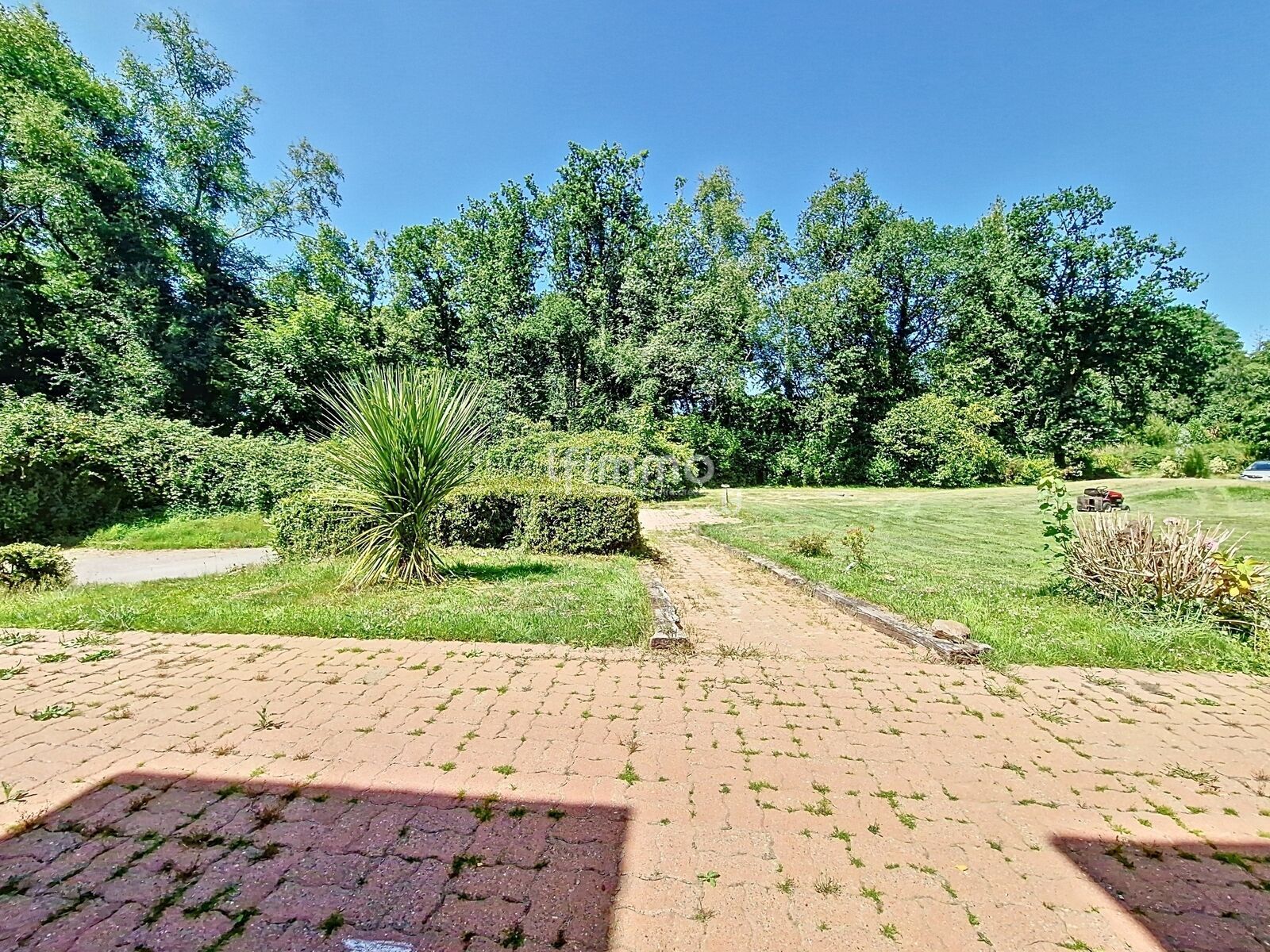 Maison de 235 m² à Cast 29150 - Extérieur  11