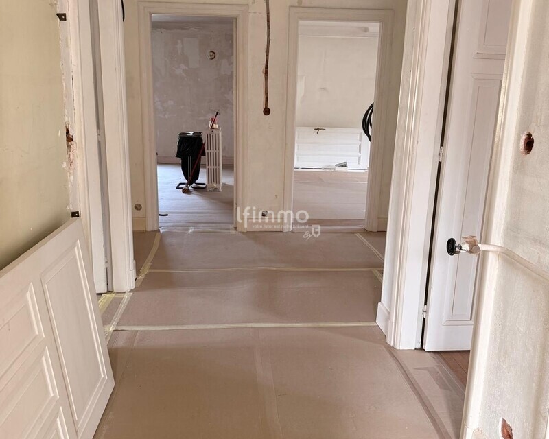 Épinal – Un bien type T4 à réinventer - Couloir retour