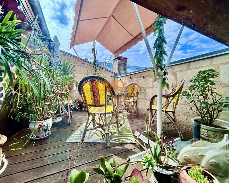 bdx centre,duplex, traversant,calme,lumieux,terrasse - Img 9243