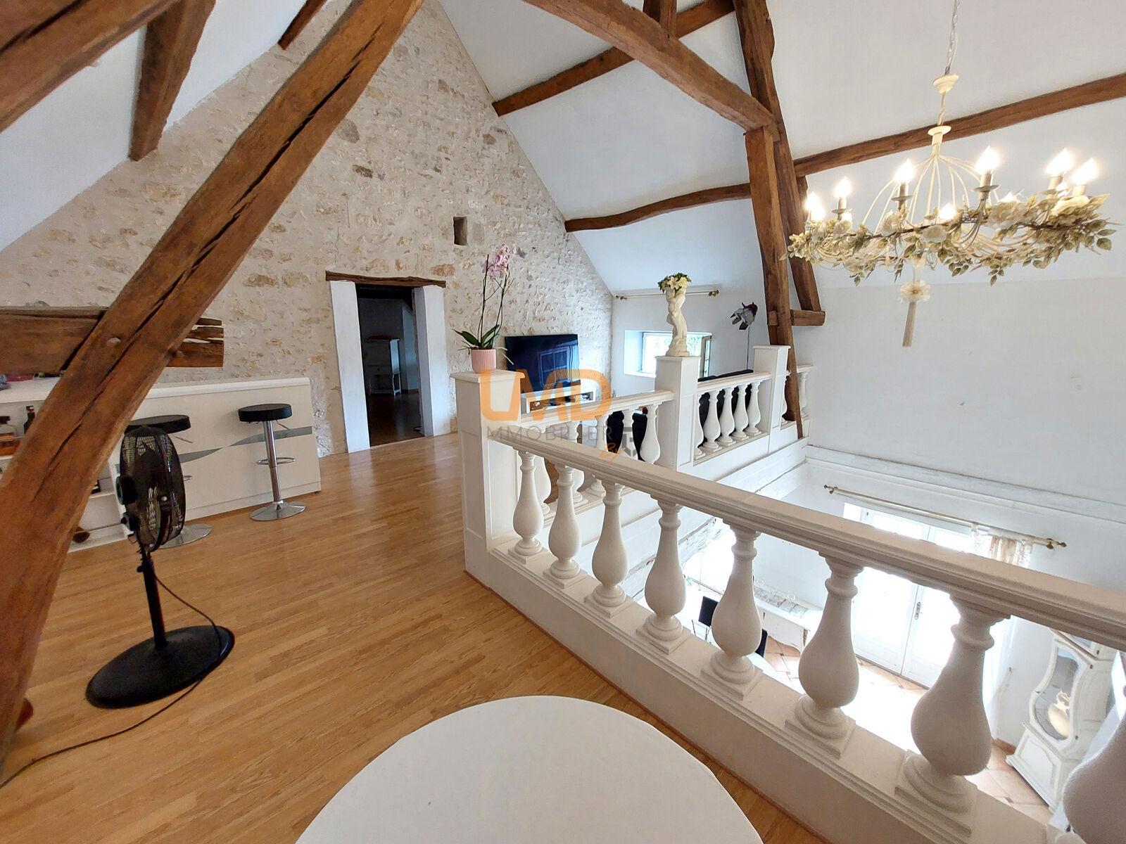 Donnemarie-Dontilly, Maison en pierre, sur terrain clos de murs - 16