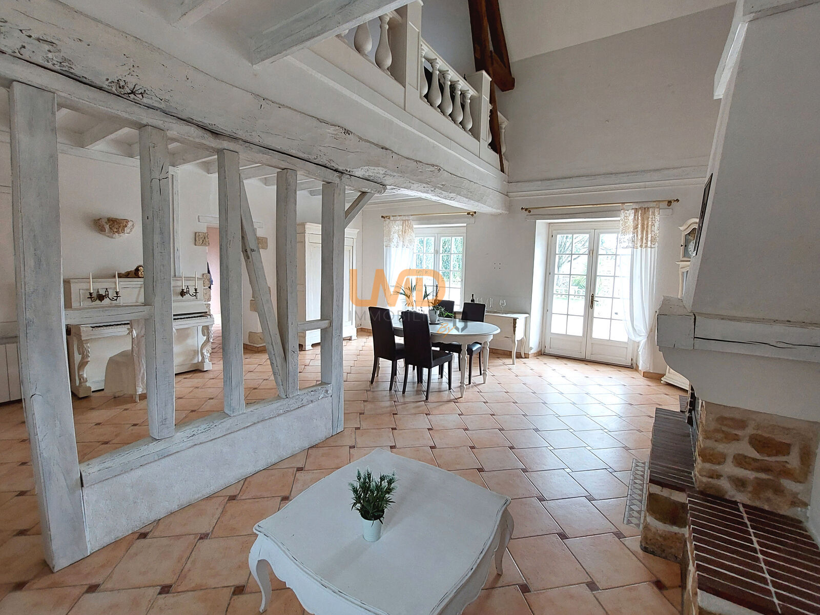 Donnemarie-Dontilly, Maison en pierre, sur terrain clos de murs - 6.1