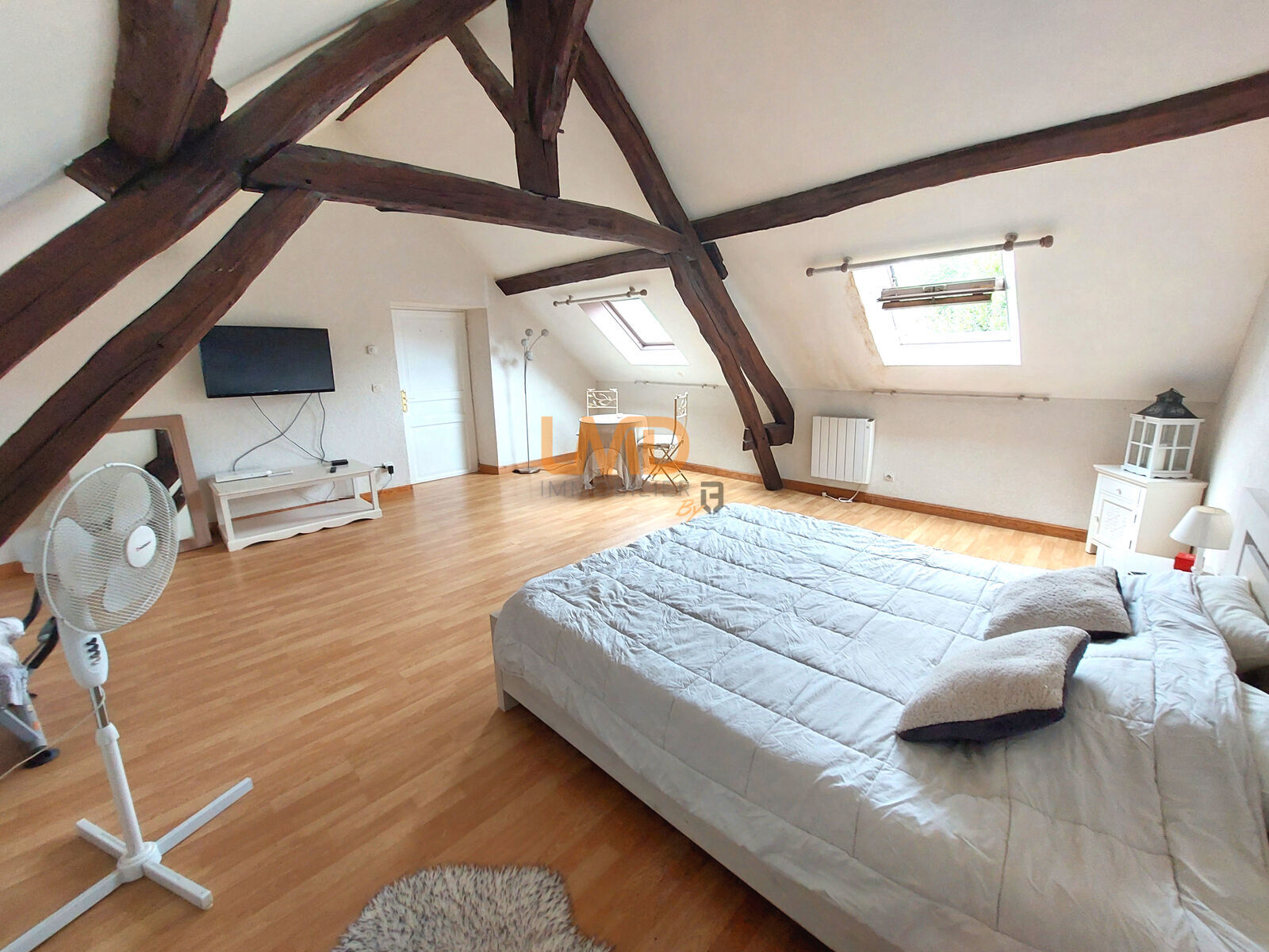 Donnemarie-Dontilly, Maison en pierre, sur terrain clos de murs - 14