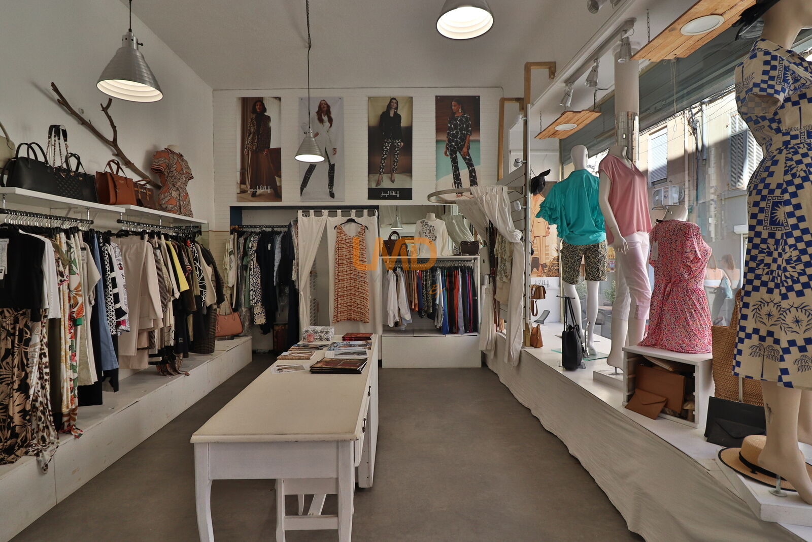 Fonds de Commerce - Prêt à Porter - Grande visibilité - Img 2581