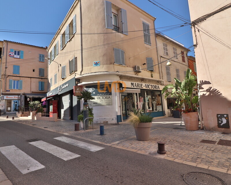 Fonds de Commerce - Prêt à Porter - Grande visibilité - Img 2593