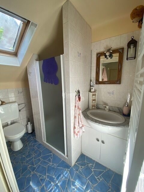 Petite maison semi-mitoyenne pleine de charme. - Salle d eau v