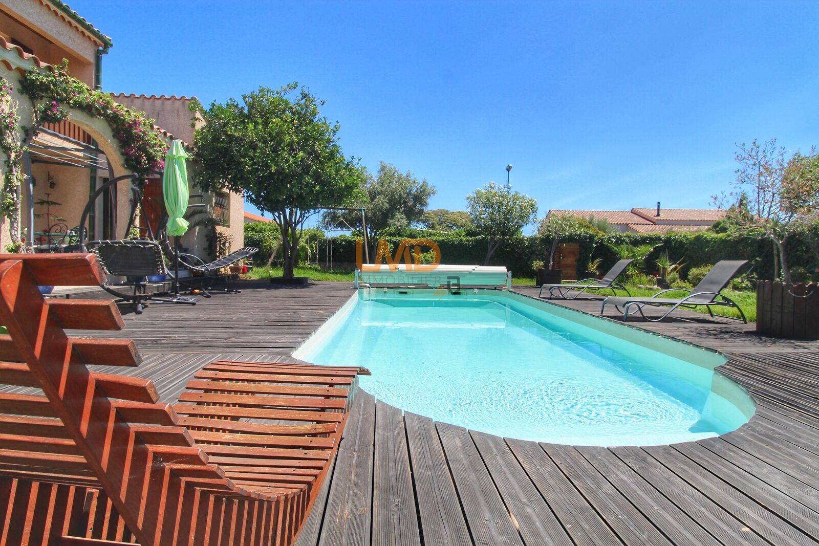 Villa T5 piscine et garage - 1000013381